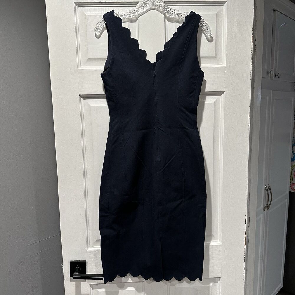 Banana Republic Navy Princess Seam Scalloped Edge Sheath Dress Size 4 Preppy - Picture 4 of 14